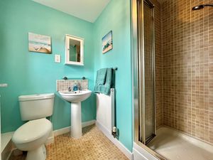 En-Suite- click for photo gallery